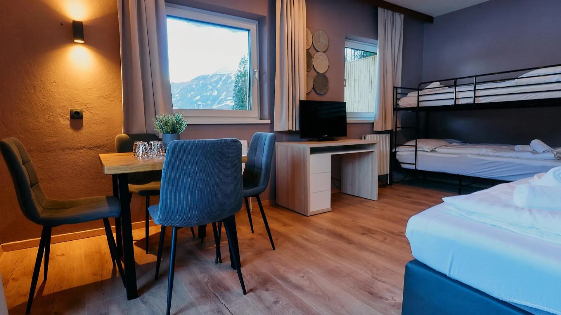 The Art And Sporthotel Innsbruck Apartment